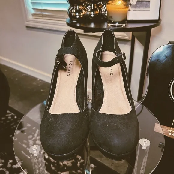 Torrid Wedge Heels | SIZE 9 - Picture 2 of 6